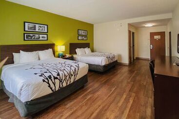 هتل Clarion Pointe Lakeland I 4