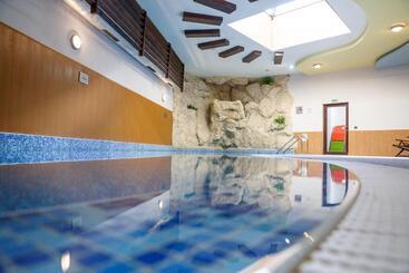 هتل Sunrise Park Complex   Free Wellness