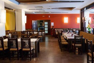 هتل Sunrise Park Complex   Free Wellness