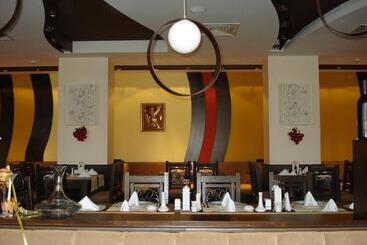 هتل Sunrise Park Complex   Free Wellness