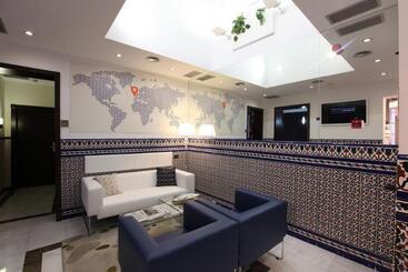 هتل Usense Sevilla Centro