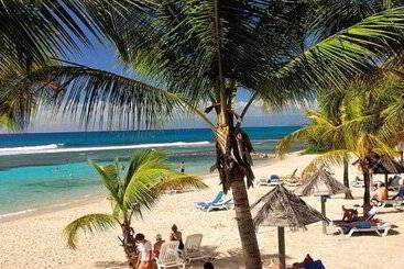 هتل Village Pierre & Vacances Sainte Anne