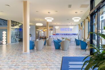 בית מלון כפרי West City