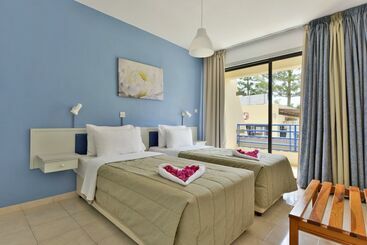 هتل آپارتمان Napa Prince Hotel Apts