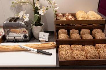 هتل Holiday Inn Express   Offenbach, An Ihg