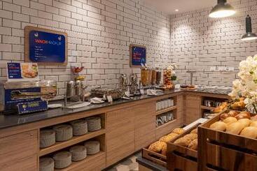 هتل Holiday Inn Express   Offenbach, An Ihg