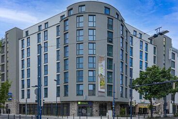 هتل Holiday Inn Express Offenbach, An Ihg