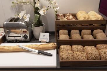 هتل Holiday Inn Express   Offenbach, An Ihg