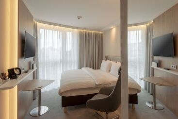 هتل Holiday Inn Express   Offenbach, An Ihg