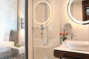 هتل Limak Skopje Luxury