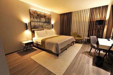 هتل Limak Skopje Luxury