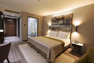 هتل Limak Skopje Luxury