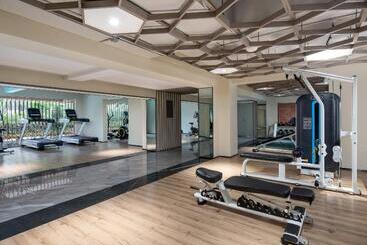 هتل Wingate By Wyndham Xishuangbanna