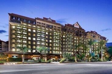 هتل Wingate By Wyndham Xishuangbanna