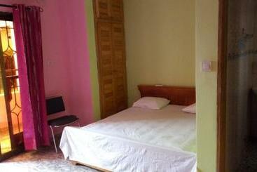 Maison Rose+
