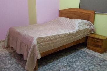 Maison Rose+