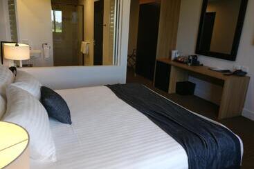 مُتل Springs Newcastle