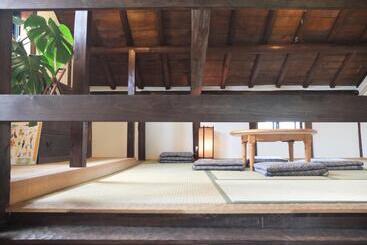 پانسیون Yomogi Guesthouse