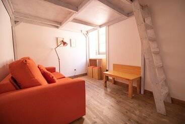 Tilia Hostel