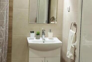 هاستل Centar Lux 2