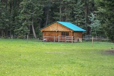 The Cozy Cubbyhole B&b
