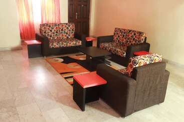 Carleton Hotel & Suites
