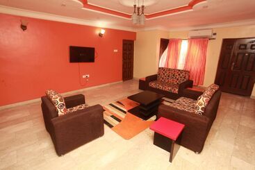 Carleton Hotel & Suites