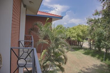 Dreamland Gold Resort &