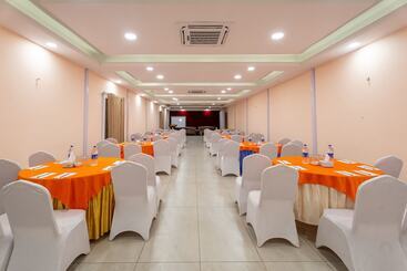 Dreamland Gold Resort &