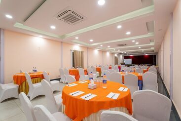 Dreamland Gold Resort &