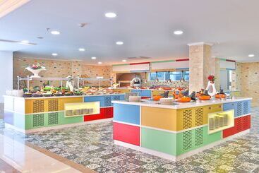 هتل Crystal Club World Of Colours