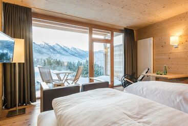 Holzhotel Forsthofalm