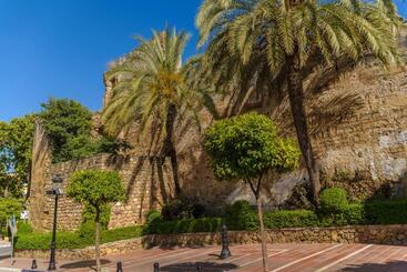 مسافرخانه Pension Aduar