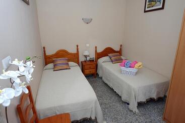 مسافرخانه Pension Aduar