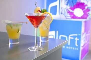 هتل Aloft Montreal Airport
