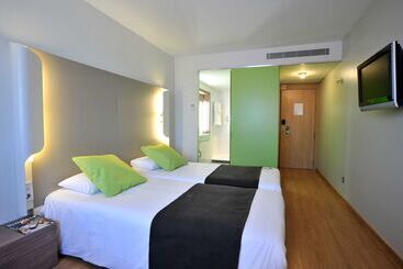 هتل Travelodge Málaga Airport
