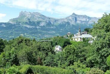 هتل Chalet Liberty Mont Blanc