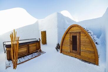 Hotel De Glace