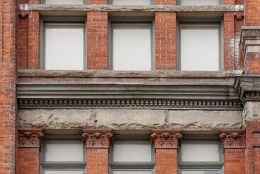 هتل Gladstone House