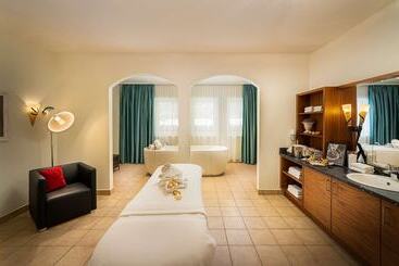 Elaya Hotel Steinplatte Ehemals Kuhotel By Rilano