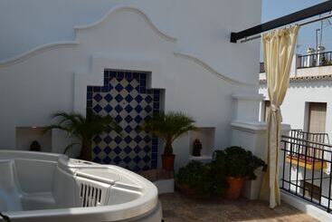 هتل La Villa Marbella