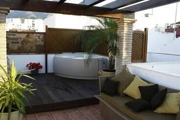 هتل La Villa Marbella