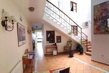 Hotel Morales