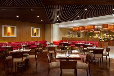 هتل Park Inn By Radisson Al Khobar