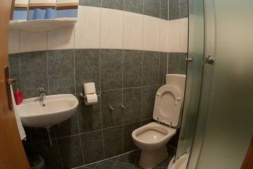 هتل Plitvice Pension Perisic