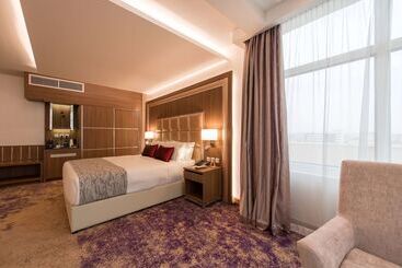هتل Ramada By Wyndham Continental Jeddah