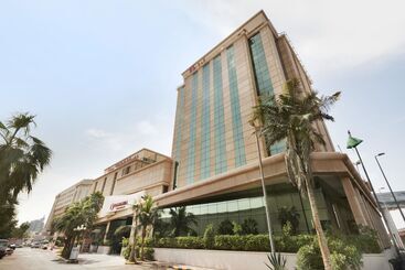 هتل Ramada By Wyndham Continental Jeddah
