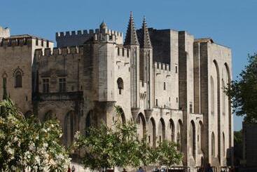 Residhotel Golf Grand Avignon
