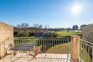 Residhotel Golf Grand Avignon