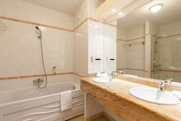 Residhotel Golf Grand Avignon